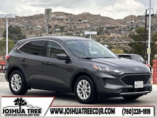 Used 2020 Ford Escape SE image 1