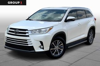 Used 2019 Toyota Highlander XLE image 1