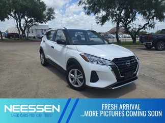 Used 2024 Nissan Kicks S image 1