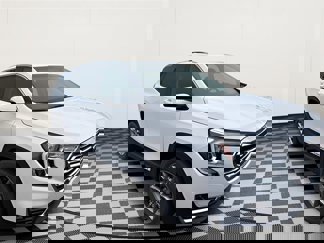 Used 2024 GMC Terrain SLT image 1