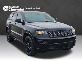 Used 2017 Jeep Grand Cherokee Altitude image 1