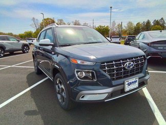 New 2025 Hyundai Venue Limited image 1