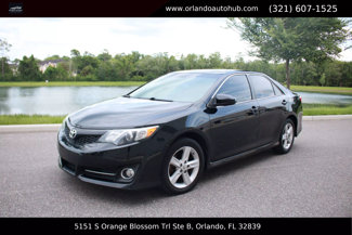 Used 2014 Toyota Camry SE image 1