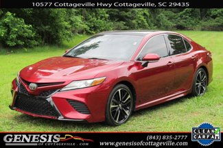 Used 2018 Toyota Camry XSE image 1