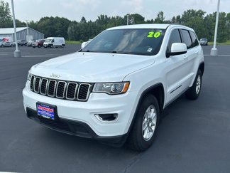 Used 2020 Jeep Grand Cherokee Laredo image 1