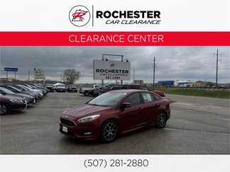 Used 2016 Ford Focus SE w/ SE Sport Package image 1