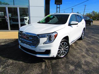 Used 2024 GMC Terrain Denali w/ Denali Premium Package image 1