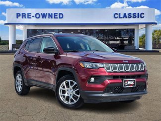 Used 2022 Jeep Compass Latitude image 1