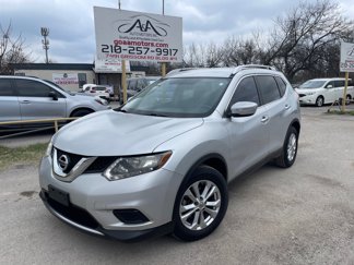 Used 2015 Nissan Rogue SV image 1