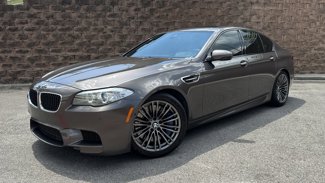 Used 2013 BMW M5 image 1