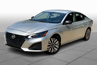 Used 2024 Nissan Altima 2.5 SV image 1