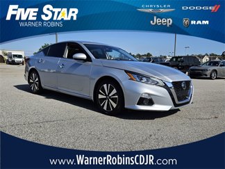 Used 2022 Nissan Altima 2.5 SL image 1