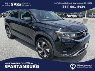 Used 2024 Volkswagen Taos SE image 1