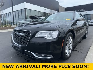 Used 2018 Chrysler 300 Limited image 1