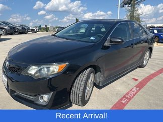 Used 2012 Toyota Camry SE image 1