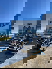 Used 2021 GMC Sierra 1500 SLT image 1