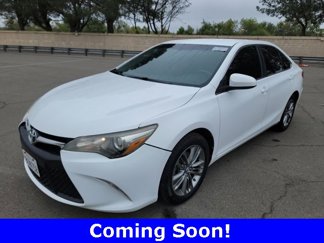 Used 2017 Toyota Camry SE image 1