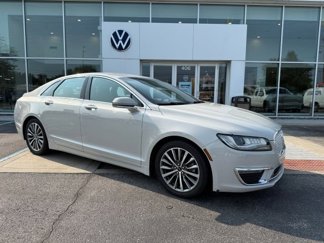 Used 2019 Lincoln MKZ Reserve image 1
