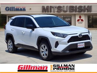Used 2019 Toyota RAV4 LE image 1