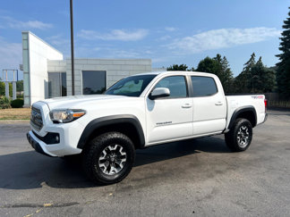 Used 2016 Toyota Tacoma TRD Sport image 1