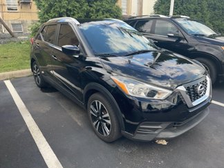 Used 2018 Nissan Kicks SV image 1