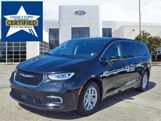 Used 2023 Chrysler Pacifica Touring-L image 1
