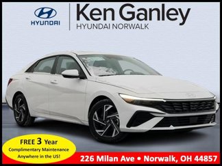 New 2025 Hyundai Elantra SEL image 1