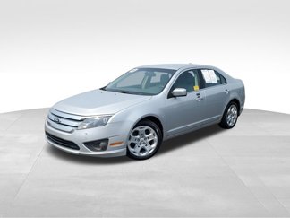 Used 2010 Ford Fusion SE image 1