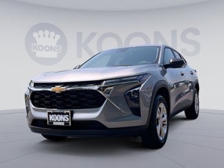 Used 2024 Chevrolet Trax LS w/ Driver Confidence Package image 1