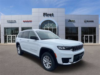 New 2025 Jeep Grand Cherokee L Laredo image 1
