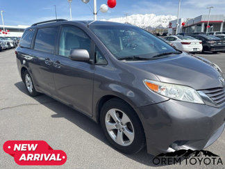 Used 2017 Toyota Sienna LE image 1