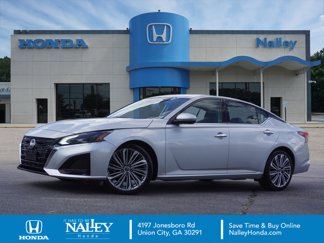 Used 2023 Nissan Altima 2.5 SL image 1