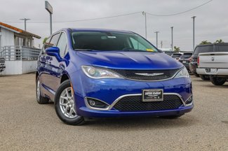 Used 2020 Chrysler Pacifica Touring image 1