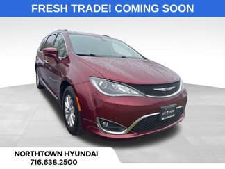 Used 2018 Chrysler Pacifica Touring-L Plus image 1