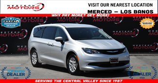 Used 2023 Chrysler Voyager LX image 1