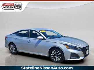 Used 2023 Nissan Altima 2.5 SV image 1