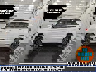 Used 2022 Jeep Grand Cherokee Laredo X image 1