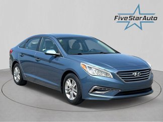 Used 2015 Hyundai Sonata SE image 1