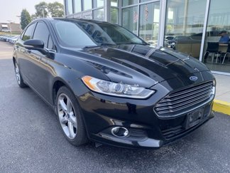 Used 2015 Ford Fusion SE image 1