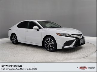 Used 2024 Toyota Camry SE image 1