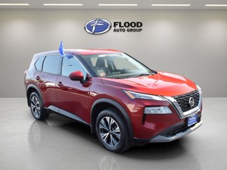 Used 2021 Nissan Rogue SV image 1