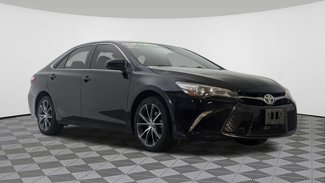 Used 2015 Toyota Camry XSE image 1