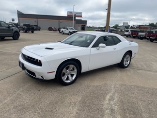 Used 2023 Dodge Challenger SXT image 1