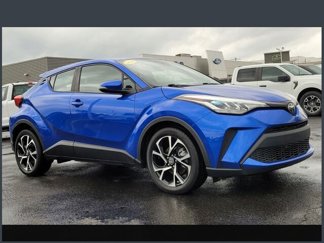 Used 2022 Toyota C-HR XLE image 1