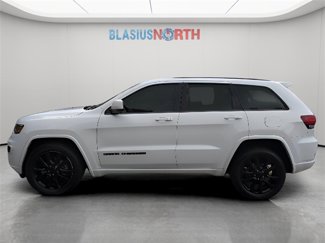 Used 2019 Jeep Grand Cherokee Altitude image 1