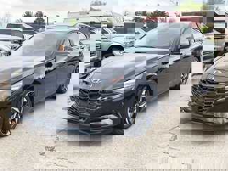 Used 2022 Hyundai Elantra Limited image 1