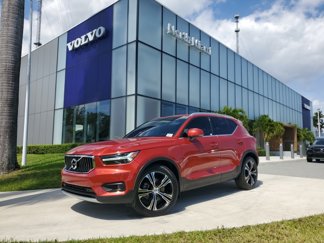 Used 2022 Volvo XC40 T5 Inscription w/ Protection Package Premier image 1