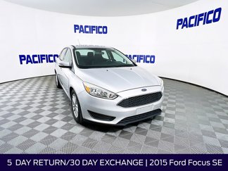 Used 2015 Ford Focus SE image 1