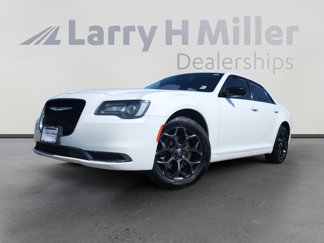 Used 2019 Chrysler 300 Touring w/ Sport Appearance Package image 1