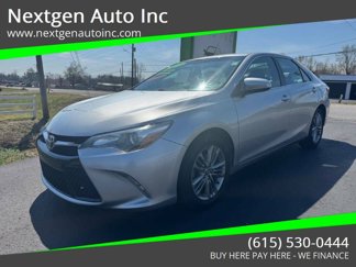 Used 2015 Toyota Camry LE image 1